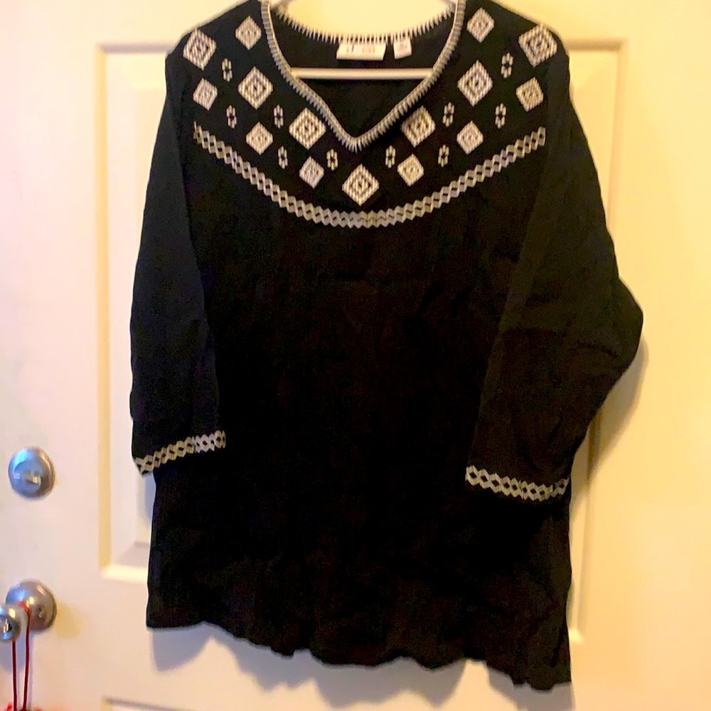 Denim & co blouse in excellent condition